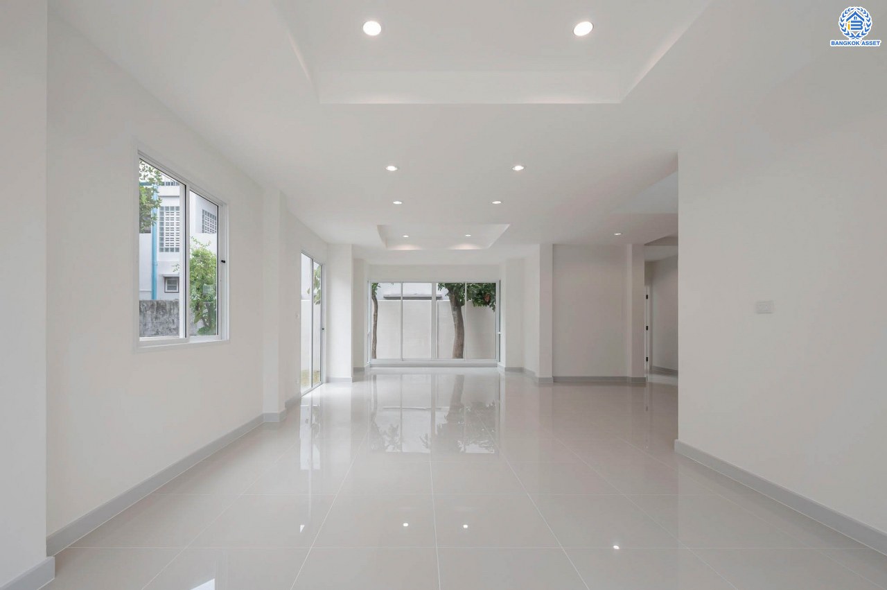 บ้านมือสองตกแต่งใหม่ โครงการ บ้านพิมาน ปิ่นเกล้า-กาญจนาภิเษก เนื้อที่ 103 ตร.ว. ฟังก์ชัน 4 ห้องนอน 3 ห้องน้ำ 1 ห้องอเนกประสงค์ จอดรถได้ 2 คัน บนทำเลเดินทางสะดวก ติดถนนกาญจนาภิเษก เชื่อมต่อหลายเส้นทาง ใกล้ทางด่วน "กาญจนาภิเษก" รถไฟฟ้า "สถานีหลักสอง" และเดอะมอลล์บางแค